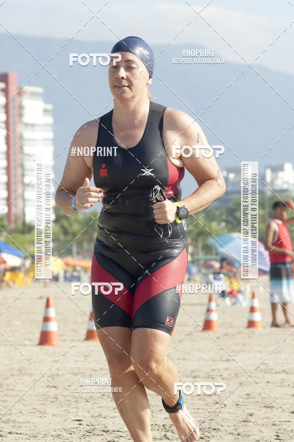 Buy your photos of the eventBLUE SERIES TRIATHLON BERTIOGA 2019 on Fotop