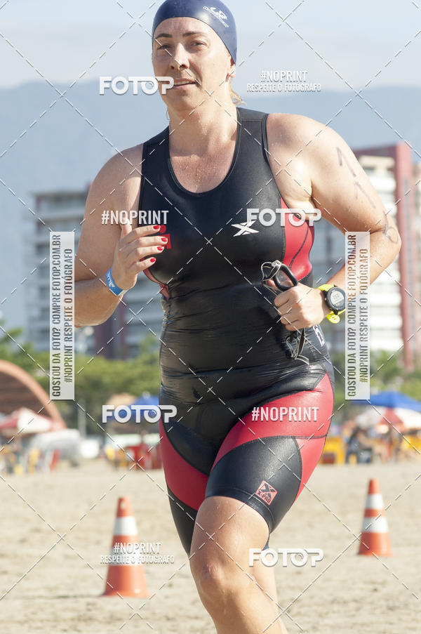 Buy your photos of the eventBLUE SERIES TRIATHLON BERTIOGA 2019 on Fotop