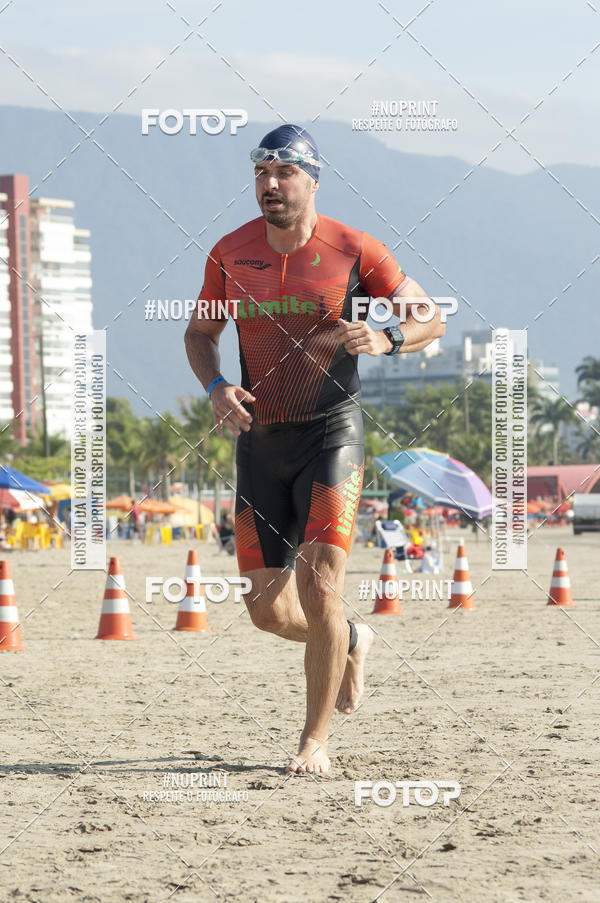 Buy your photos of the eventBLUE SERIES TRIATHLON BERTIOGA 2019 on Fotop