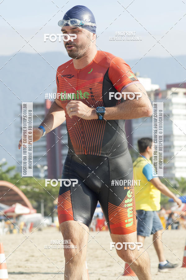 Buy your photos of the eventBLUE SERIES TRIATHLON BERTIOGA 2019 on Fotop