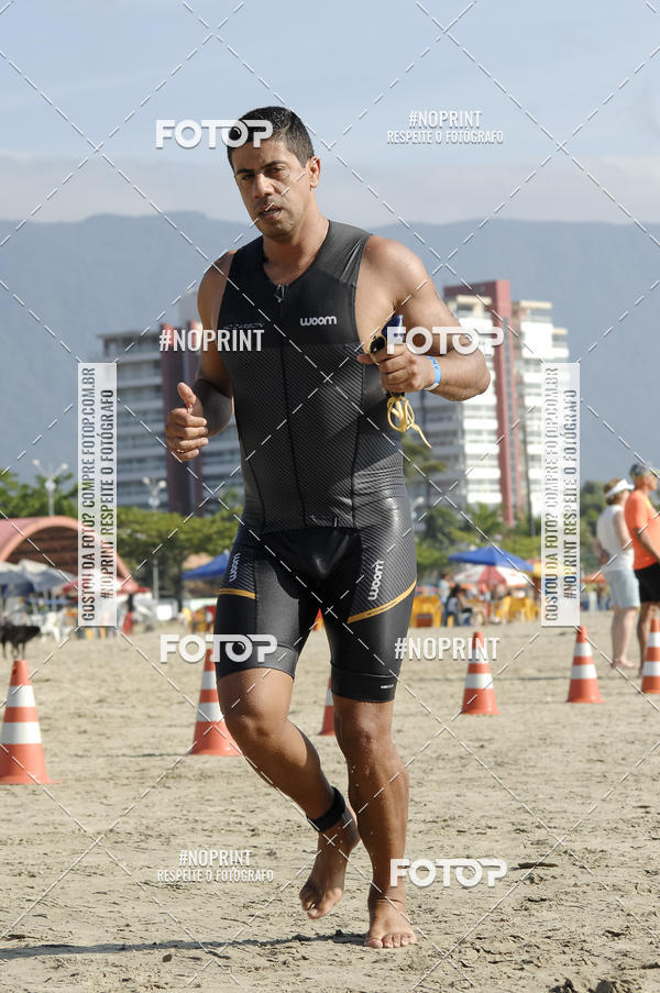 Buy your photos of the eventBLUE SERIES TRIATHLON BERTIOGA 2019 on Fotop