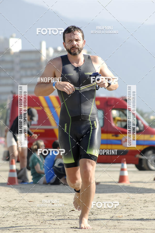 Buy your photos of the eventBLUE SERIES TRIATHLON BERTIOGA 2019 on Fotop