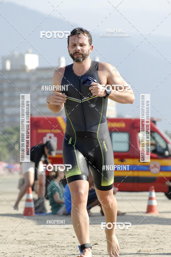 Buy your photos of the eventBLUE SERIES TRIATHLON BERTIOGA 2019 on Fotop
