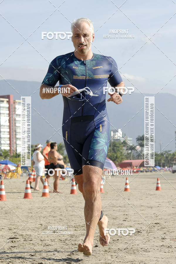 Buy your photos of the eventBLUE SERIES TRIATHLON BERTIOGA 2019 on Fotop