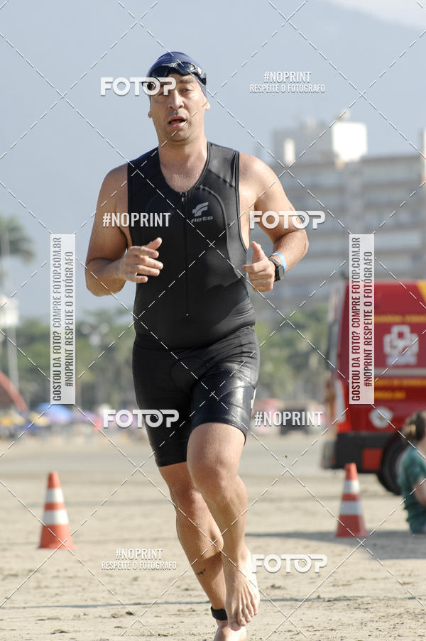 Buy your photos of the eventBLUE SERIES TRIATHLON BERTIOGA 2019 on Fotop