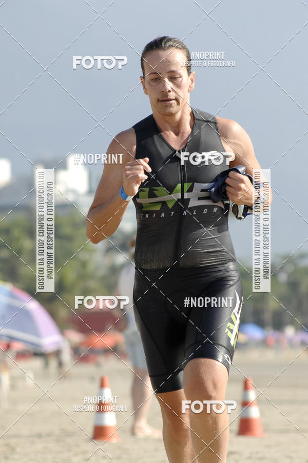 Buy your photos of the eventBLUE SERIES TRIATHLON BERTIOGA 2019 on Fotop