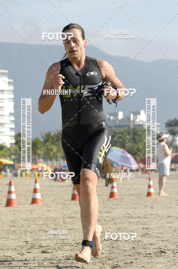 Buy your photos of the eventBLUE SERIES TRIATHLON BERTIOGA 2019 on Fotop