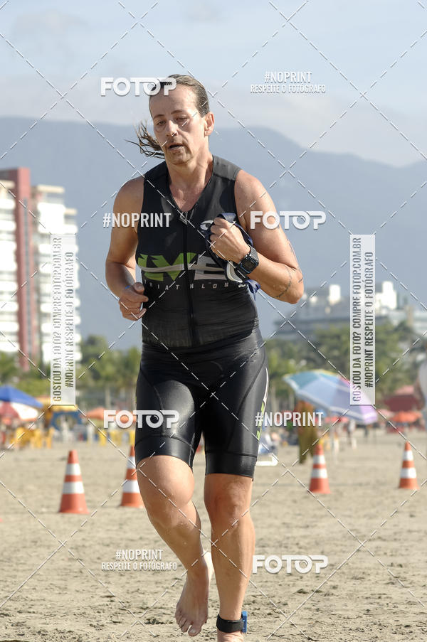 Buy your photos of the eventBLUE SERIES TRIATHLON BERTIOGA 2019 on Fotop