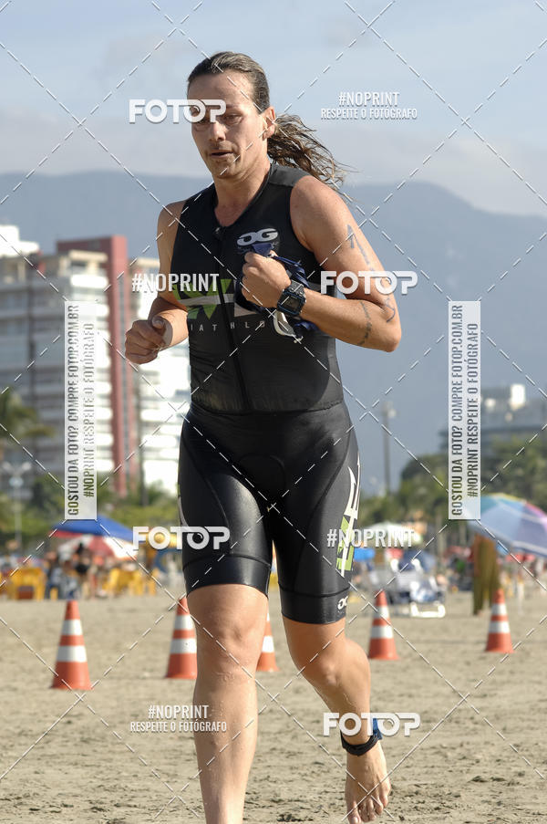 Buy your photos of the eventBLUE SERIES TRIATHLON BERTIOGA 2019 on Fotop