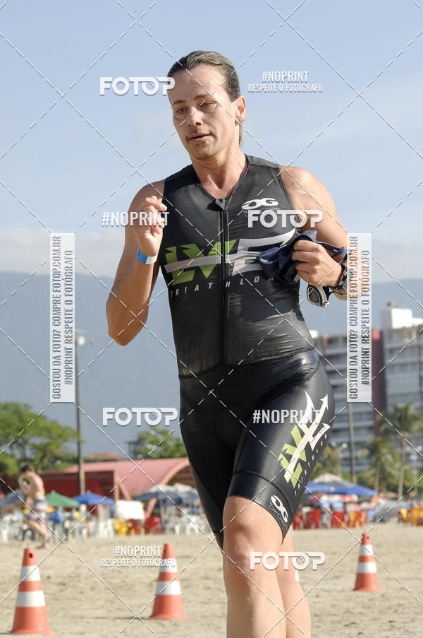 Buy your photos of the eventBLUE SERIES TRIATHLON BERTIOGA 2019 on Fotop