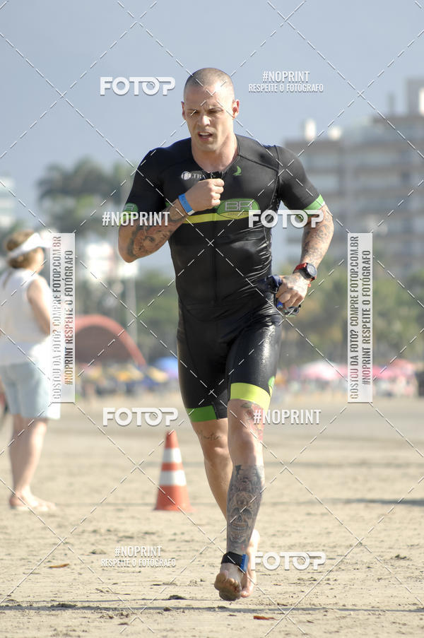 Buy your photos of the eventBLUE SERIES TRIATHLON BERTIOGA 2019 on Fotop