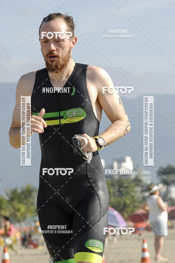Buy your photos of the eventBLUE SERIES TRIATHLON BERTIOGA 2019 on Fotop