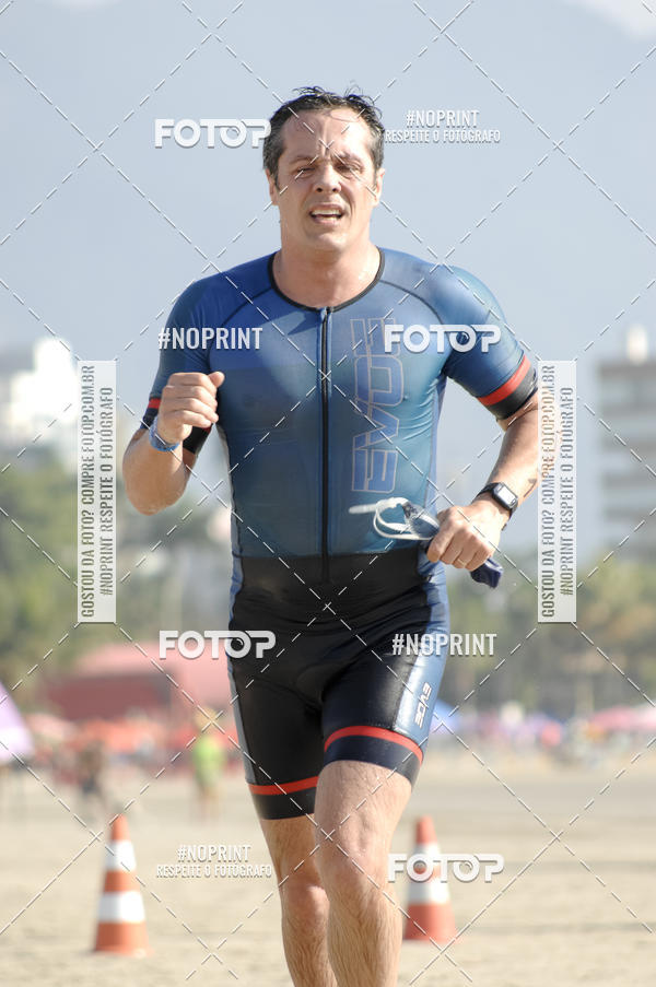 Buy your photos of the eventBLUE SERIES TRIATHLON BERTIOGA 2019 on Fotop