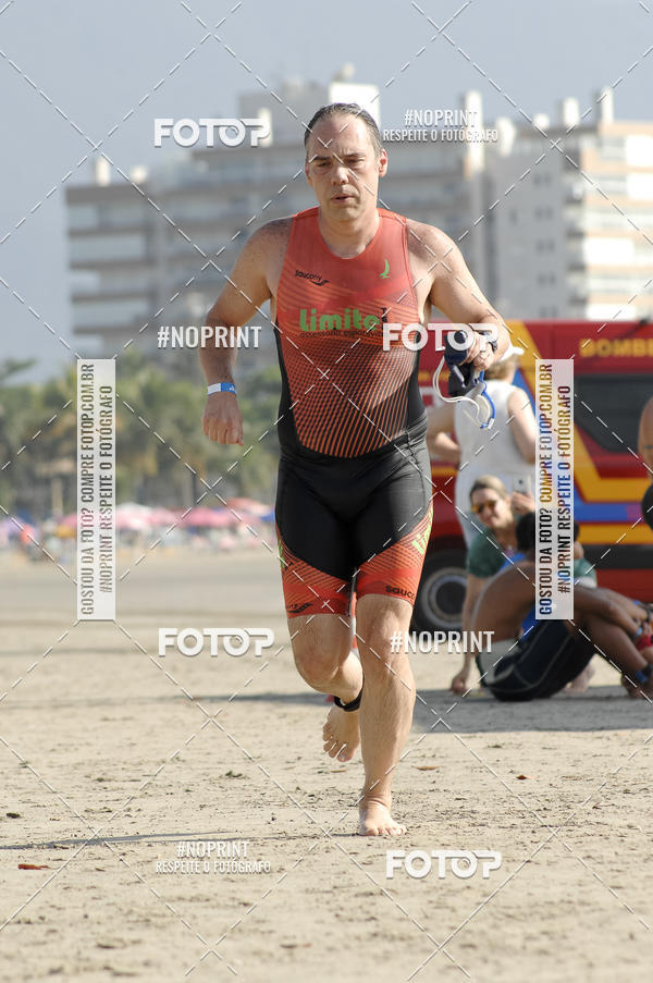 Buy your photos of the eventBLUE SERIES TRIATHLON BERTIOGA 2019 on Fotop