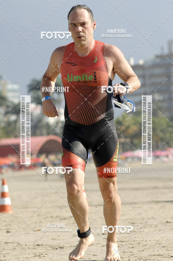 Buy your photos of the eventBLUE SERIES TRIATHLON BERTIOGA 2019 on Fotop
