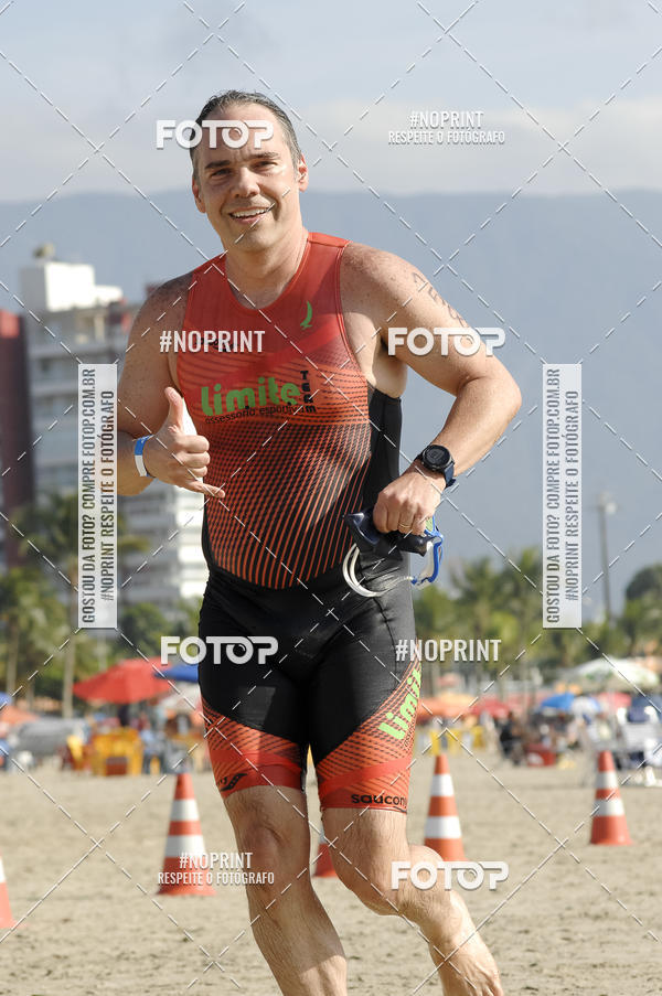 Buy your photos of the eventBLUE SERIES TRIATHLON BERTIOGA 2019 on Fotop