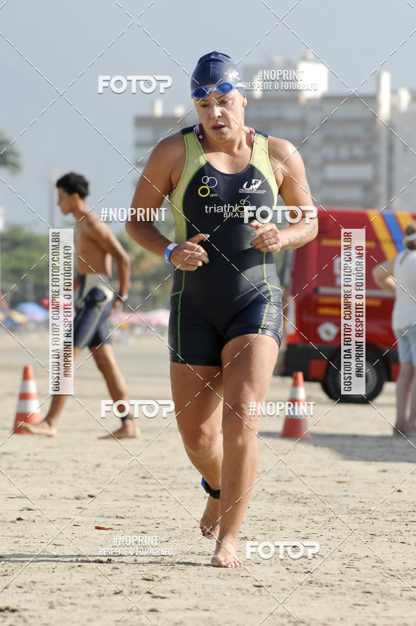 Buy your photos of the eventBLUE SERIES TRIATHLON BERTIOGA 2019 on Fotop