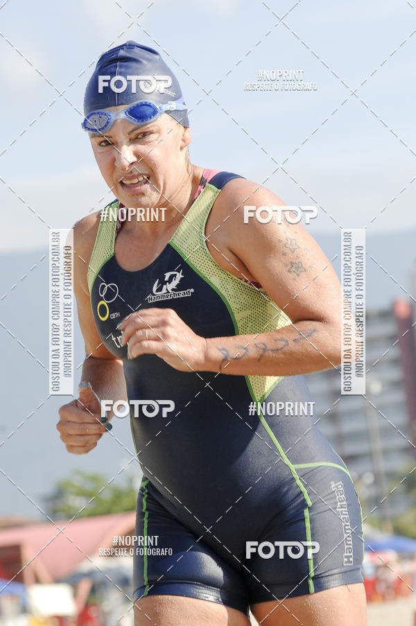 Buy your photos of the eventBLUE SERIES TRIATHLON BERTIOGA 2019 on Fotop