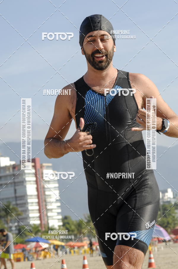 Buy your photos of the eventBLUE SERIES TRIATHLON BERTIOGA 2019 on Fotop