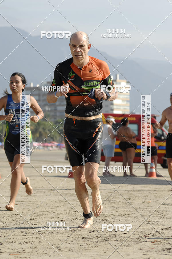 Buy your photos of the eventBLUE SERIES TRIATHLON BERTIOGA 2019 on Fotop