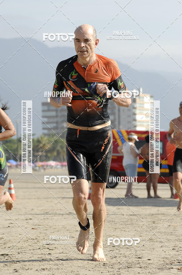 Buy your photos of the eventBLUE SERIES TRIATHLON BERTIOGA 2019 on Fotop