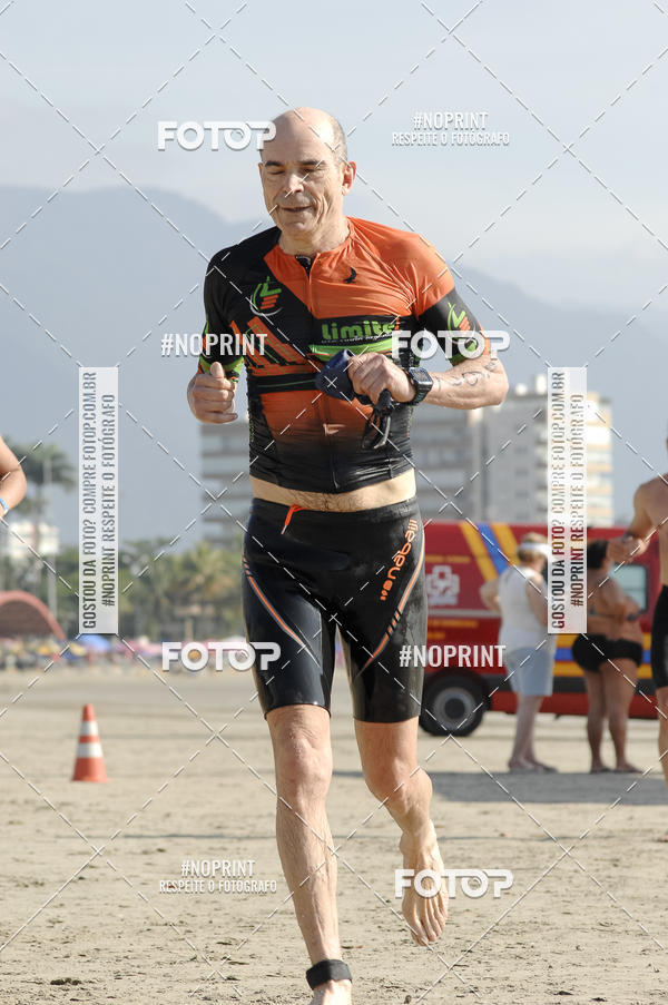 Buy your photos of the eventBLUE SERIES TRIATHLON BERTIOGA 2019 on Fotop