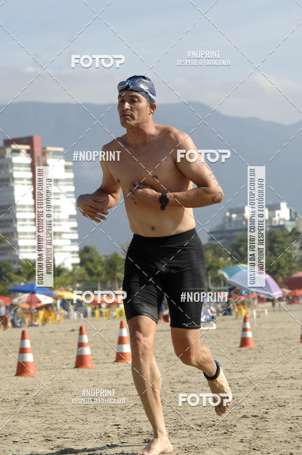 Buy your photos of the eventBLUE SERIES TRIATHLON BERTIOGA 2019 on Fotop
