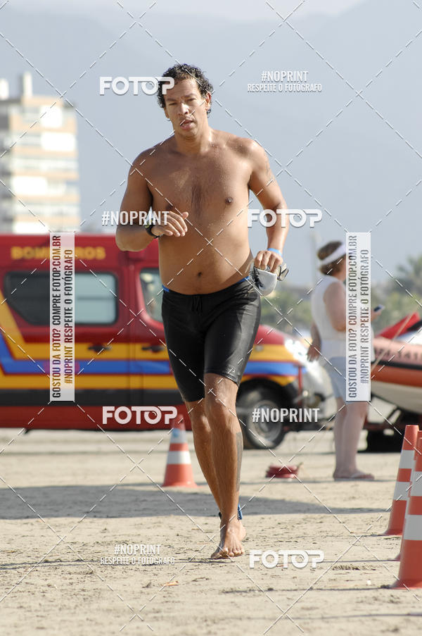 Buy your photos of the eventBLUE SERIES TRIATHLON BERTIOGA 2019 on Fotop