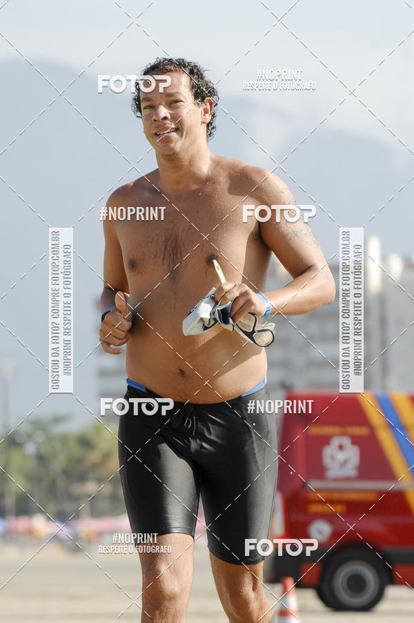 Buy your photos of the eventBLUE SERIES TRIATHLON BERTIOGA 2019 on Fotop