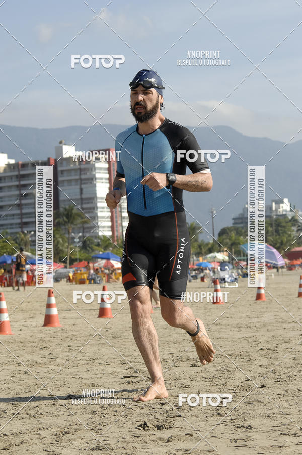 Buy your photos of the eventBLUE SERIES TRIATHLON BERTIOGA 2019 on Fotop