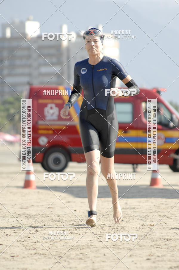 Buy your photos of the eventBLUE SERIES TRIATHLON BERTIOGA 2019 on Fotop