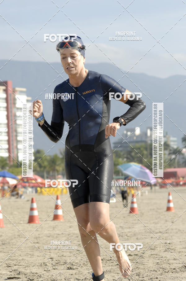 Buy your photos of the eventBLUE SERIES TRIATHLON BERTIOGA 2019 on Fotop