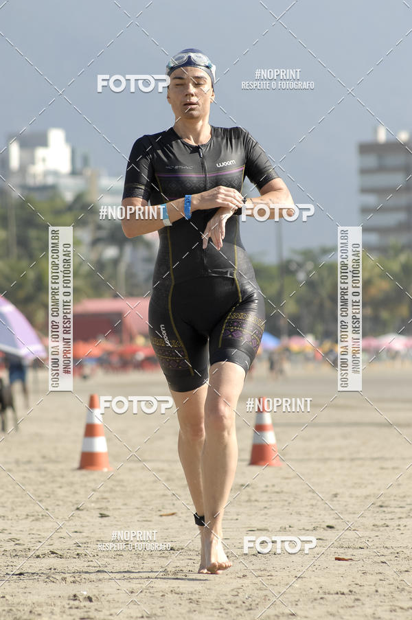 Buy your photos of the eventBLUE SERIES TRIATHLON BERTIOGA 2019 on Fotop