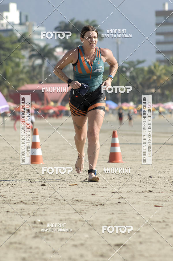Buy your photos of the eventBLUE SERIES TRIATHLON BERTIOGA 2019 on Fotop