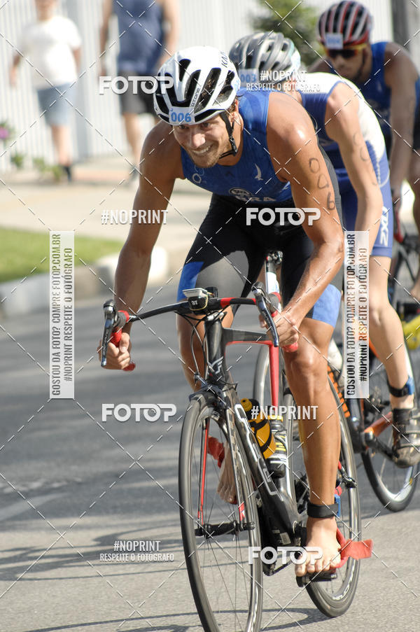 Compra tus fotos del eventoBLUE SERIES TRIATHLON BERTIOGA 2019 En Fotop