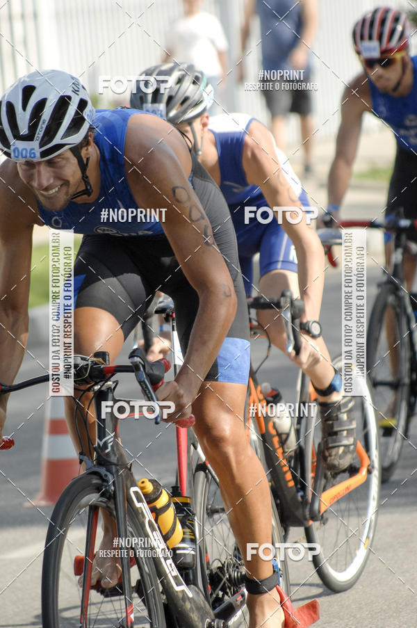 Compra tus fotos del eventoBLUE SERIES TRIATHLON BERTIOGA 2019 En Fotop