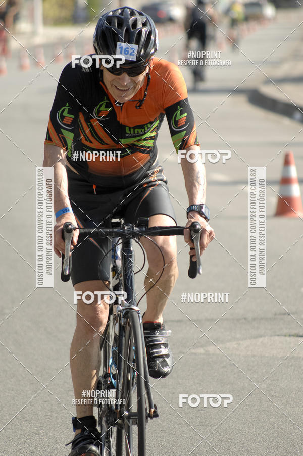 Buy your photos of the eventBLUE SERIES TRIATHLON BERTIOGA 2019 on Fotop