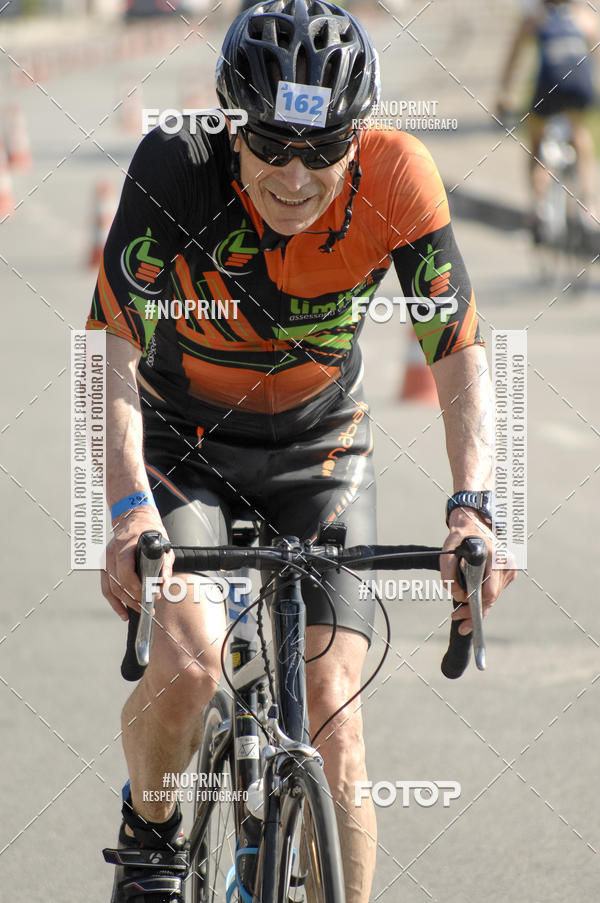 Buy your photos of the eventBLUE SERIES TRIATHLON BERTIOGA 2019 on Fotop