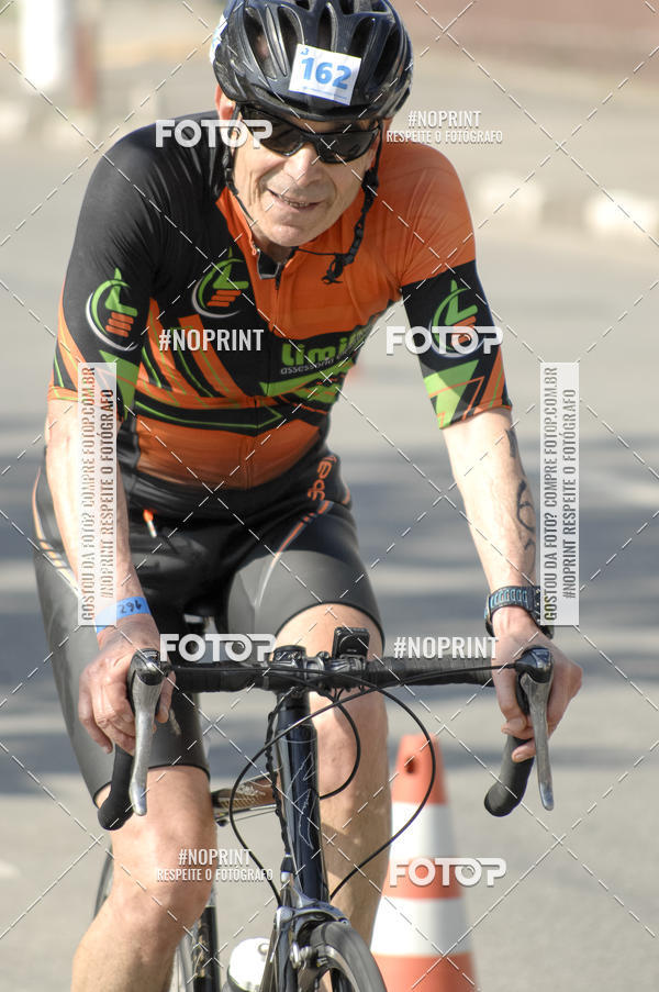 Buy your photos of the eventBLUE SERIES TRIATHLON BERTIOGA 2019 on Fotop