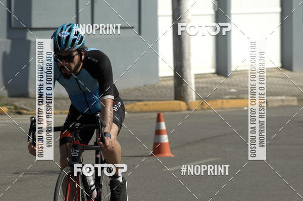 Buy your photos of the eventBLUE SERIES TRIATHLON BERTIOGA 2019 on Fotop