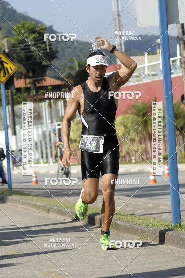 Achetez vos photos de l'vnementBLUE SERIES TRIATHLON BERTIOGA 2019 sur Fotop