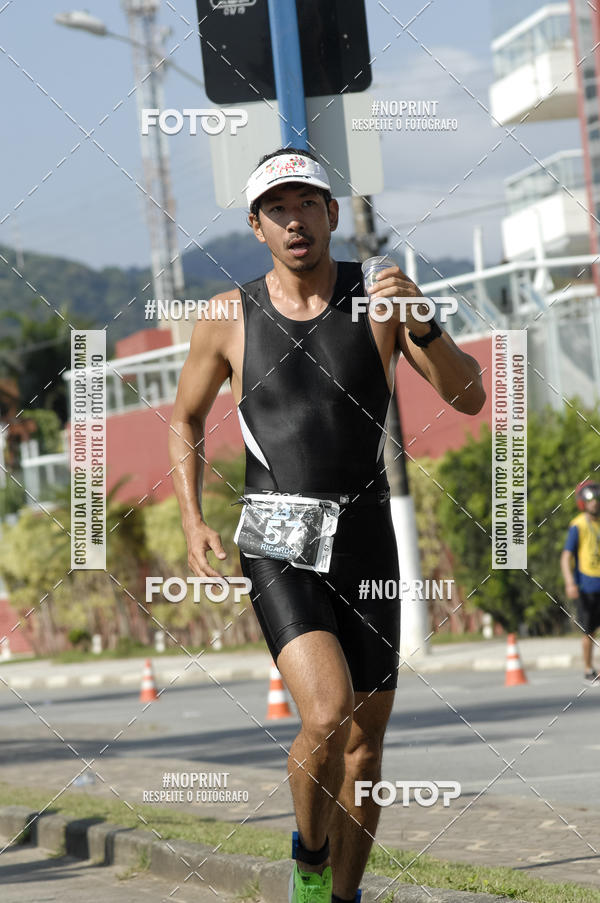 Achetez vos photos de l'vnementBLUE SERIES TRIATHLON BERTIOGA 2019 sur Fotop