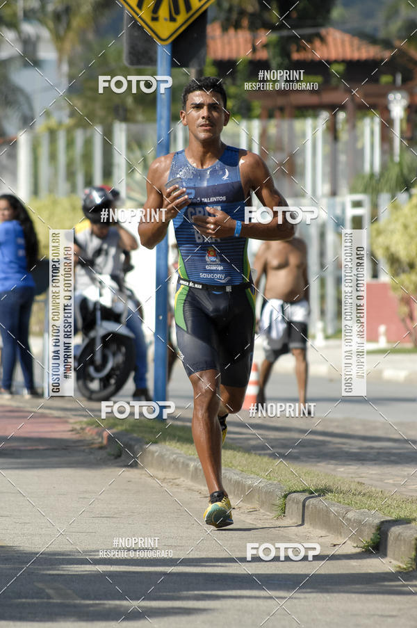 Achetez vos photos de l'vnementBLUE SERIES TRIATHLON BERTIOGA 2019 sur Fotop