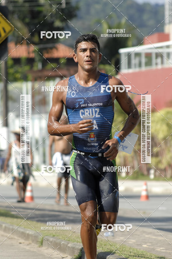 Achetez vos photos de l'vnementBLUE SERIES TRIATHLON BERTIOGA 2019 sur Fotop