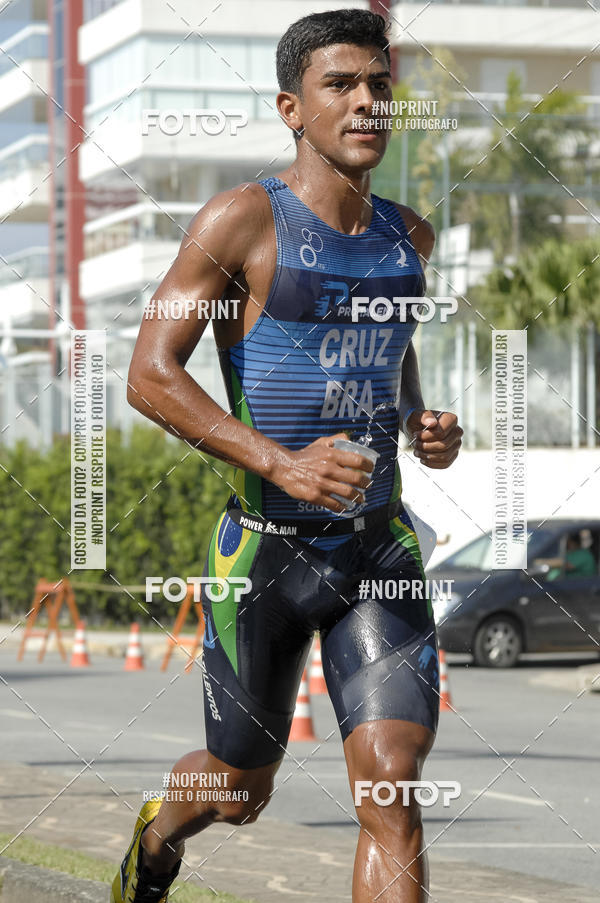 Achetez vos photos de l'vnementBLUE SERIES TRIATHLON BERTIOGA 2019 sur Fotop