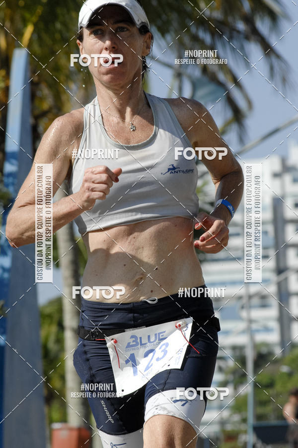 Achetez vos photos de l'vnementBLUE SERIES TRIATHLON BERTIOGA 2019 sur Fotop