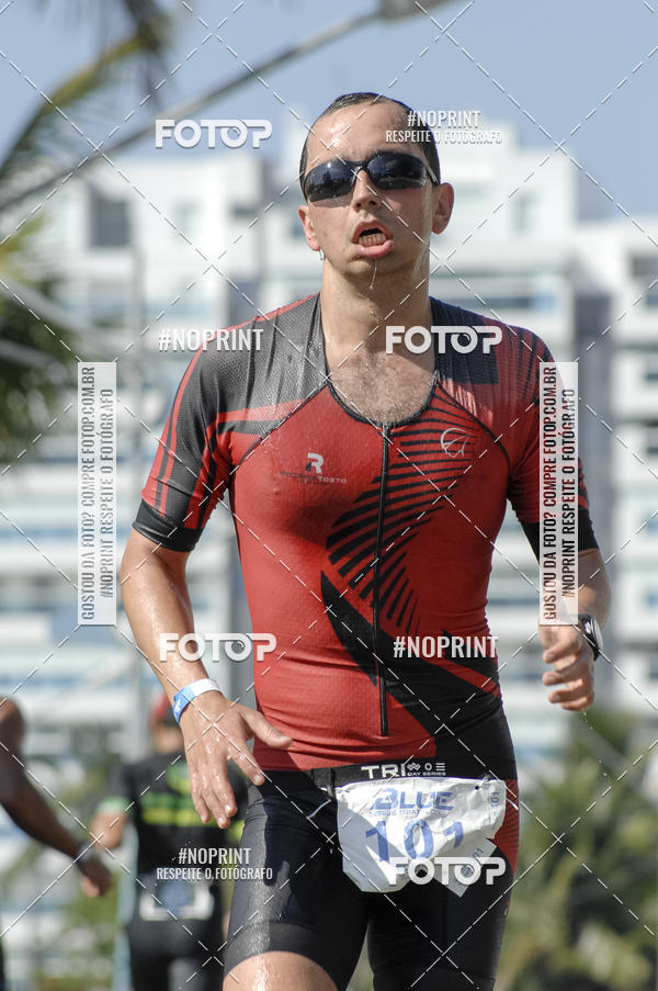 Achetez vos photos de l'vnementBLUE SERIES TRIATHLON BERTIOGA 2019 sur Fotop