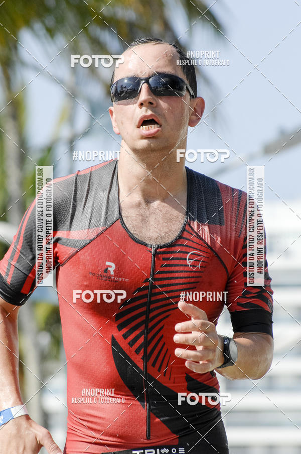 Achetez vos photos de l'vnementBLUE SERIES TRIATHLON BERTIOGA 2019 sur Fotop