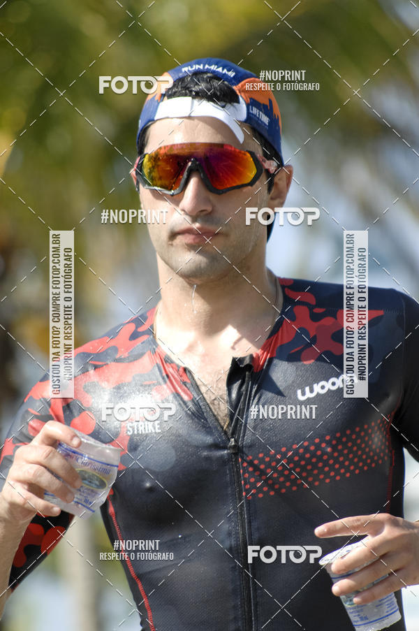 Achetez vos photos de l'vnementBLUE SERIES TRIATHLON BERTIOGA 2019 sur Fotop