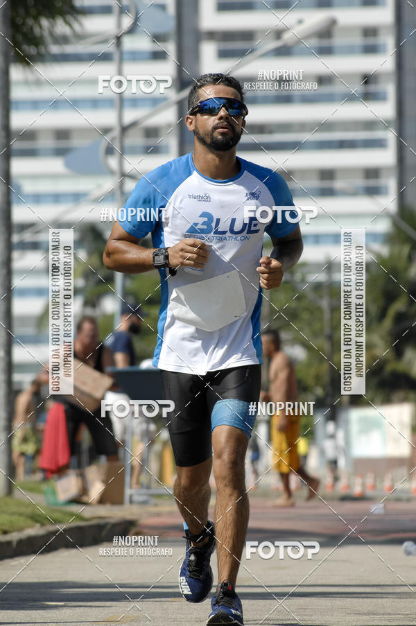Achetez vos photos de l'vnementBLUE SERIES TRIATHLON BERTIOGA 2019 sur Fotop